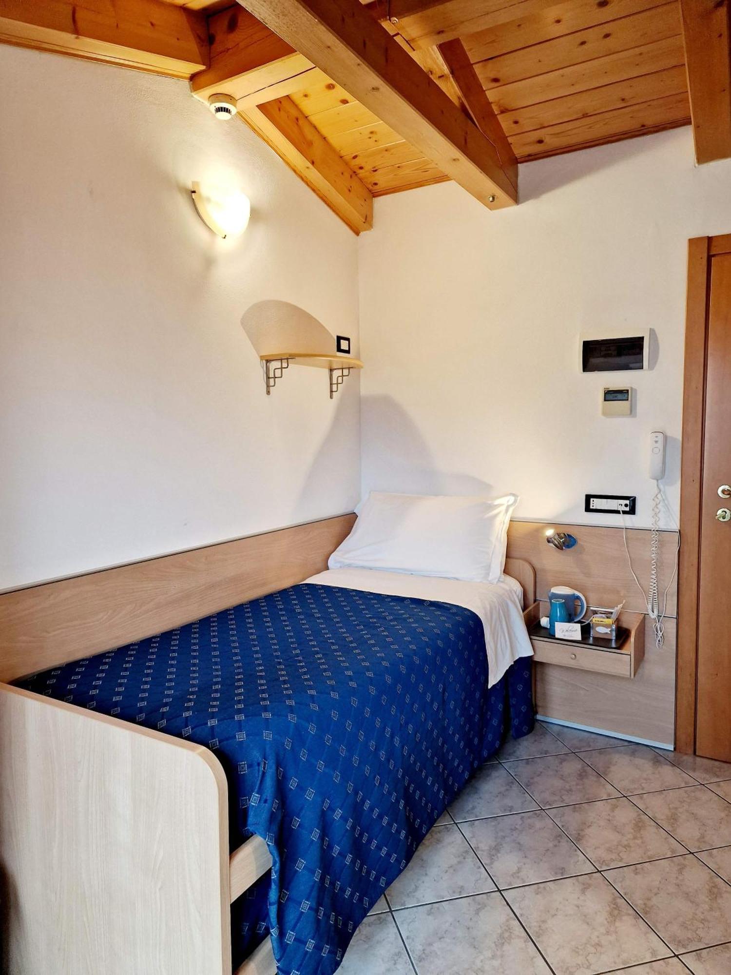 Hotel Orchidea Линьяно-Саббьядоро Экстерьер фото